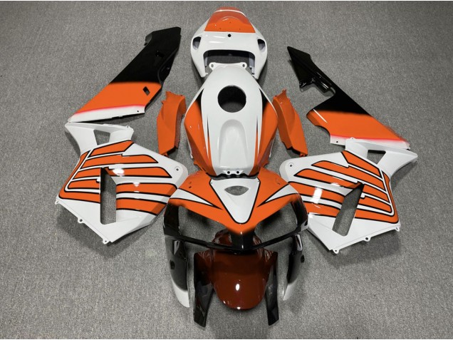 Ailes Orange & Blanches 05-06 CBR600RR Carénage Moto Ailes Orange & Blanches 05-06 CBR600RR Carénage Moto